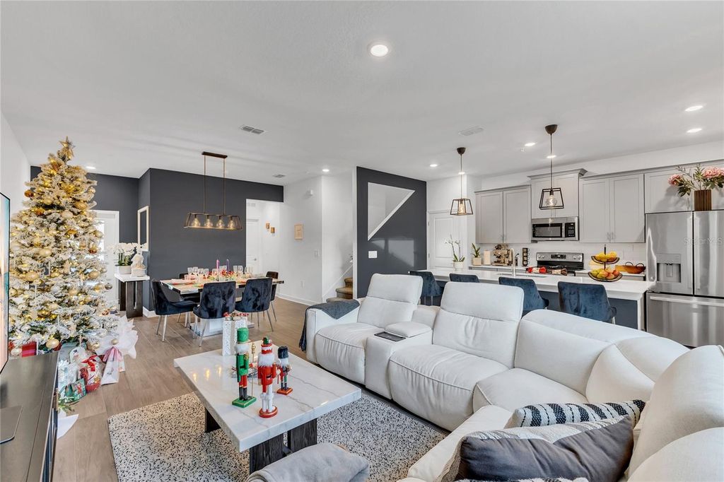 Image 6 of property listing at 11726 BOLDFACE DRIVE, Orlando, FL 32832