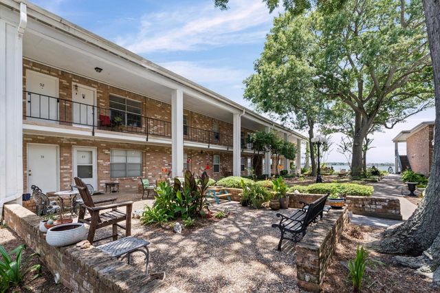 3535 Nasa Rd 1 Parkway 92, Seabrook, TX 77586