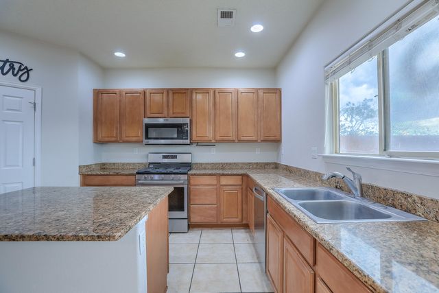 9736 Summer Shower Place NW, Albuquerque, NM 87120