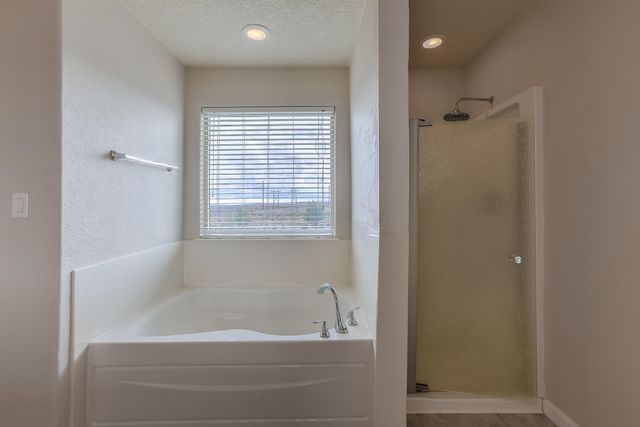 9736 Summer Shower Place NW, Albuquerque, NM 87120