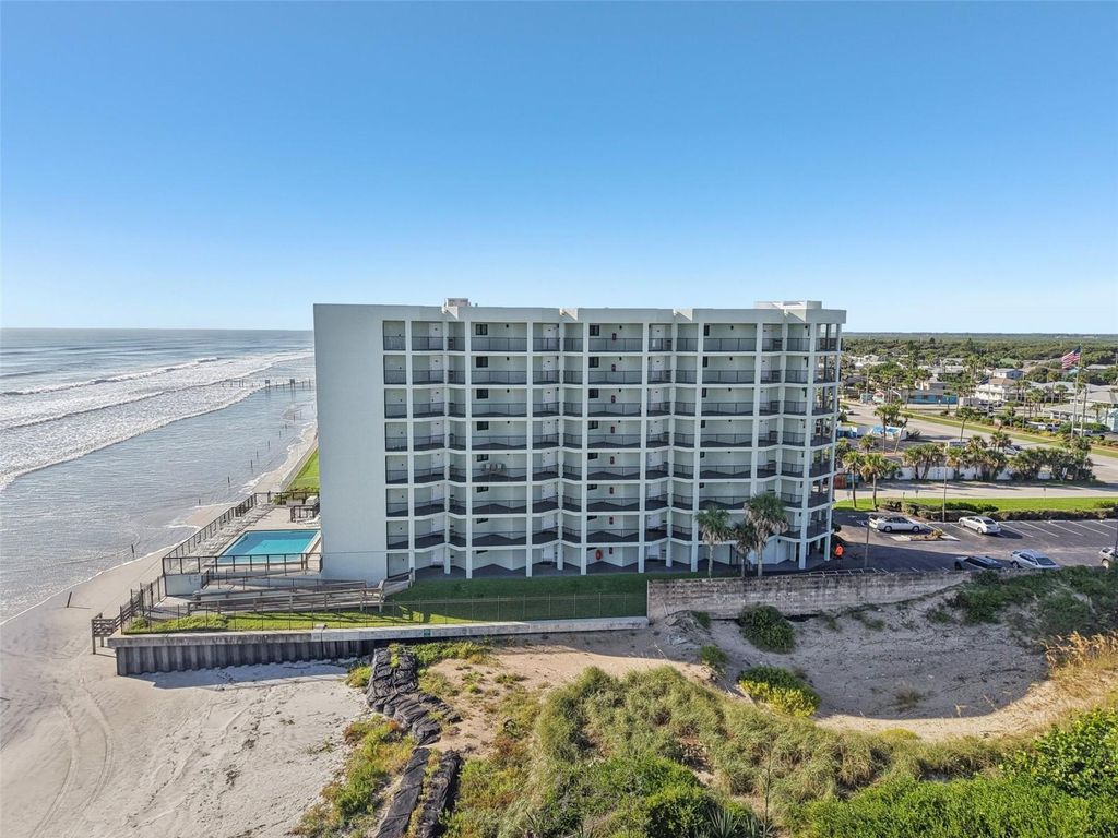 Image 18 of property listing at 3405 S ATLANTIC AVENUE 802, New Smyrna Beach, FL 32169