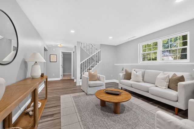 606 Woodsfield Drive, Columbus, OH 43214