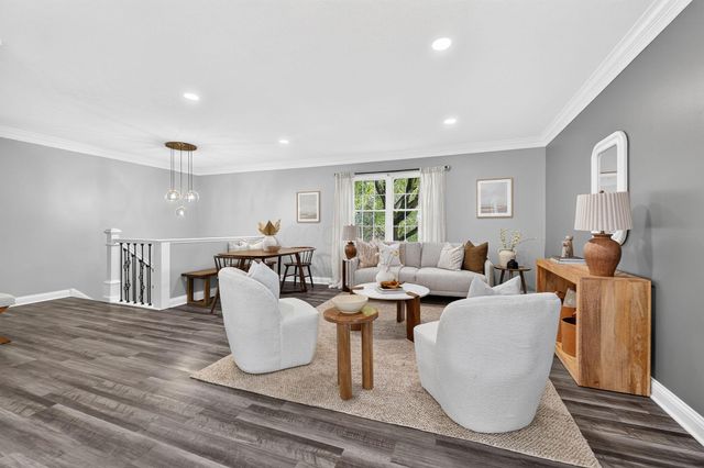606 Woodsfield Drive, Columbus, OH 43214