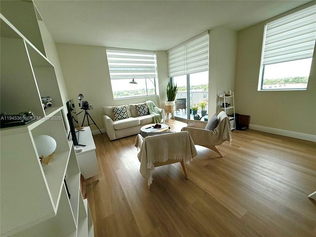 140 S Dixie Hwy 437, Hollywood, FL 33020