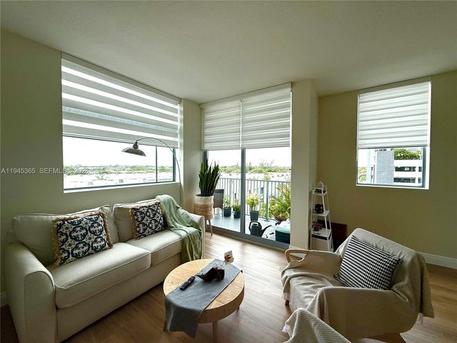 140 S Dixie Hwy 437, Hollywood, FL 33020