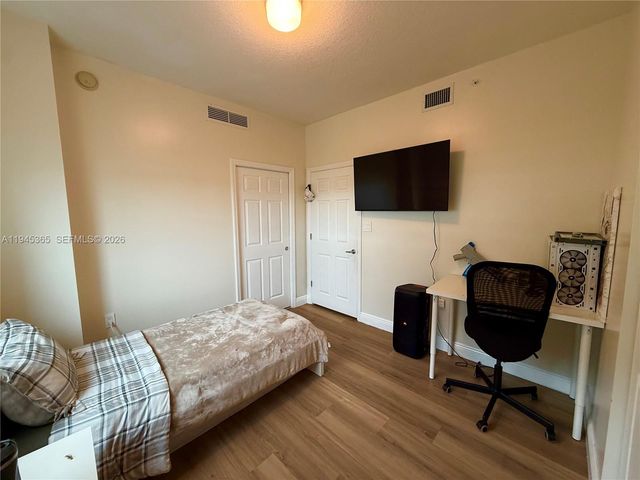 140 S Dixie Hwy 437, Hollywood, FL 33020