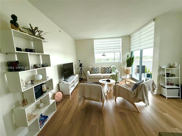 140 S Dixie Hwy 437, Hollywood, FL 33020