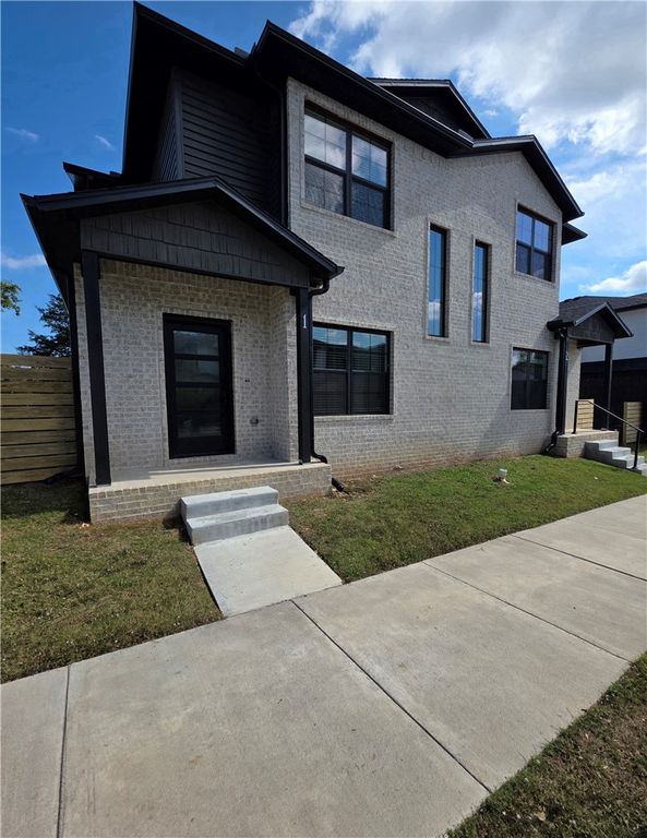 754 N Crater Avenue 2, Fayetteville, AR 72704