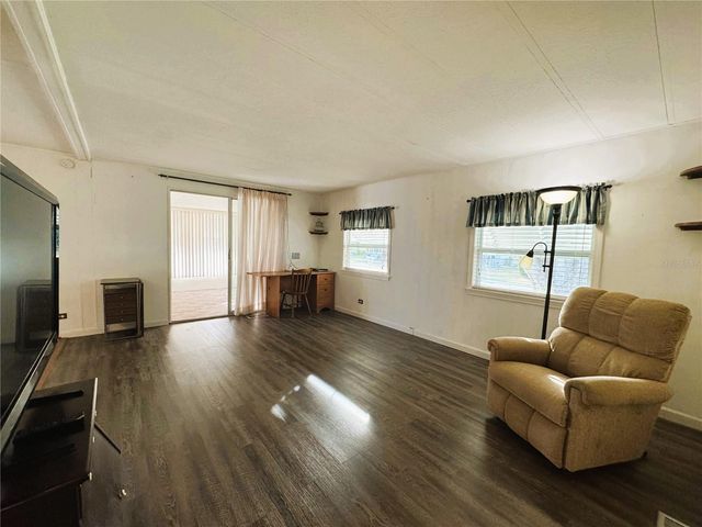 106 BOUGAINVILLEA DRIVE, Leesburg, FL 34748