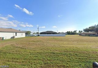 622 SE 1st ST, Cape Coral, FL 33990