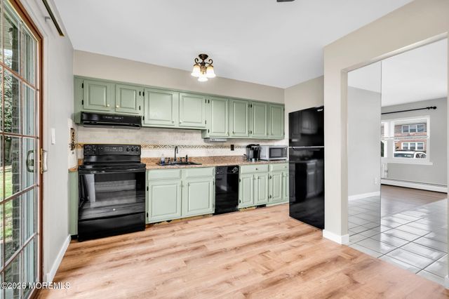 9 King James Lane, Atlantic Highlands, NJ 07716