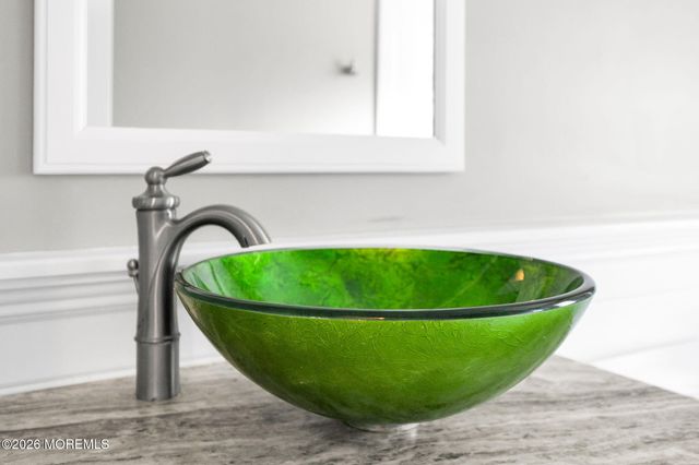 9 King James Lane, Atlantic Highlands, NJ 07716