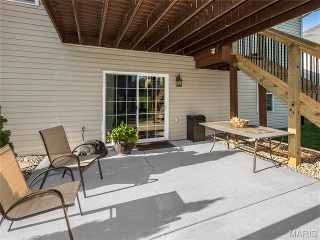 144 Stonebridge Bluff Drive, Maryville, IL 62062