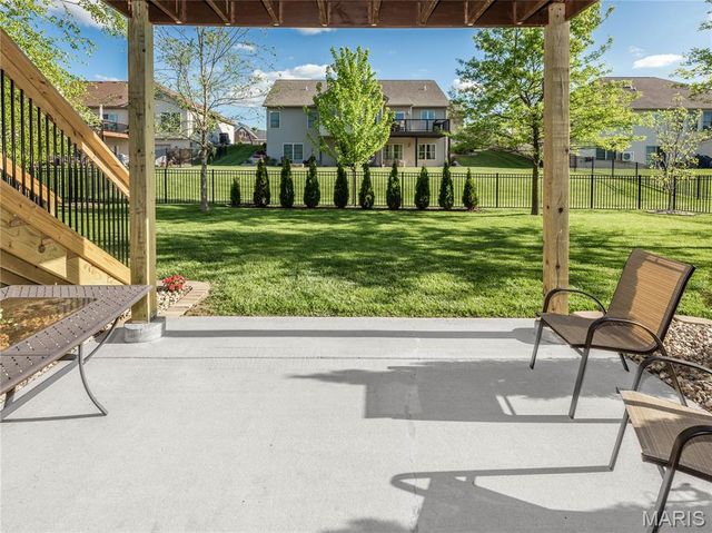 144 Stonebridge Bluff Drive, Maryville, IL 62062