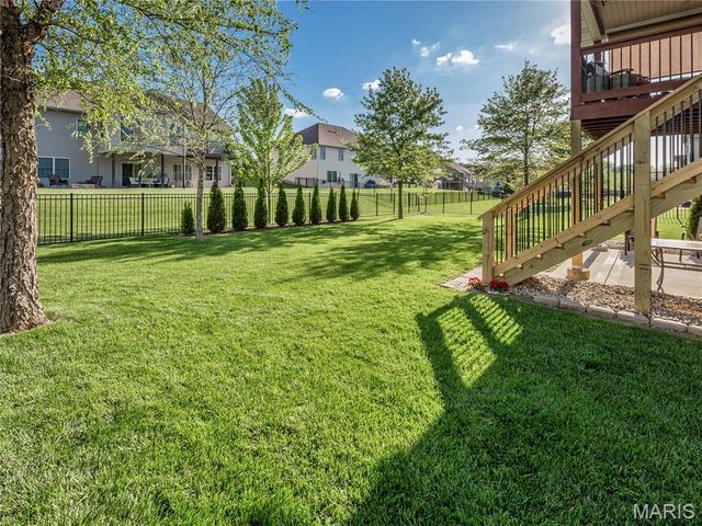 144 Stonebridge Bluff Drive, Maryville, IL 62062
