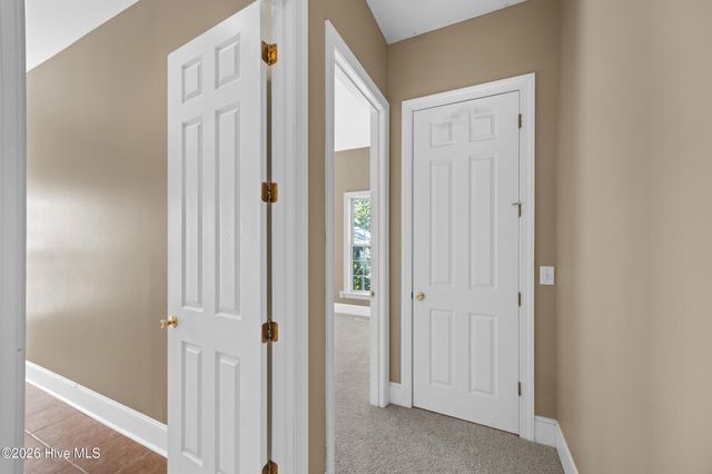 5212 Crosswinds Drive, Wilmington, NC 28409