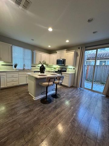 3288 San Vicente Rd, West Sacramento, CA 95691