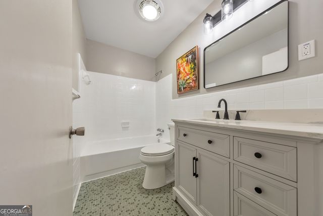 1111 Clairemont Avenue N3, Decatur, GA 30030