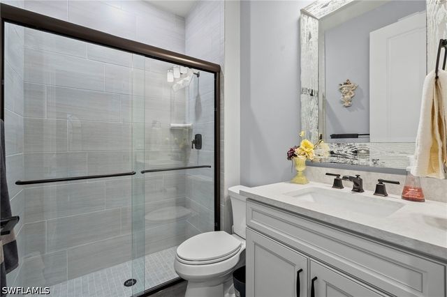 9811 Everglades DR, Naples, FL 34120