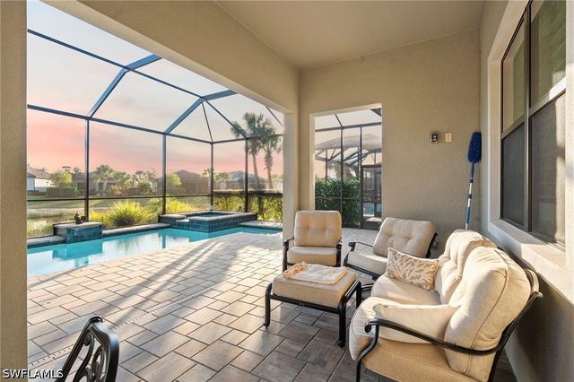 9811 Everglades DR, Naples, FL 34120