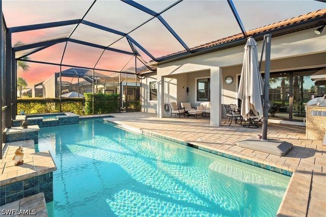 9811 Everglades DR, Naples, FL 34120