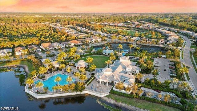 9811 Everglades DR, Naples, FL 34120