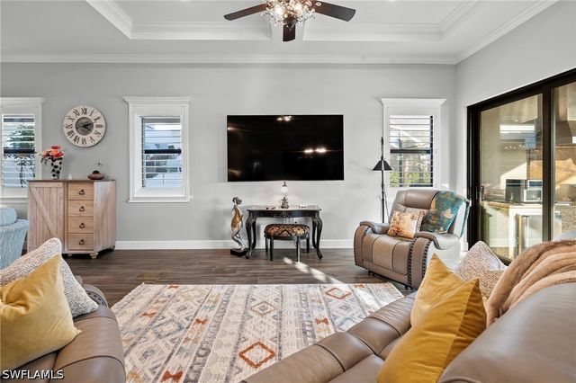 9811 Everglades DR, Naples, FL 34120