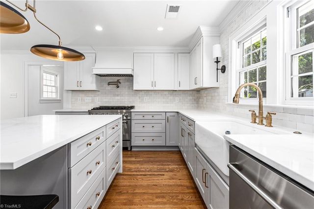 1109 Buckingham Road, Greensboro, NC 27408
