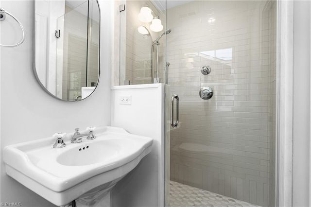 1109 Buckingham Road, Greensboro, NC 27408