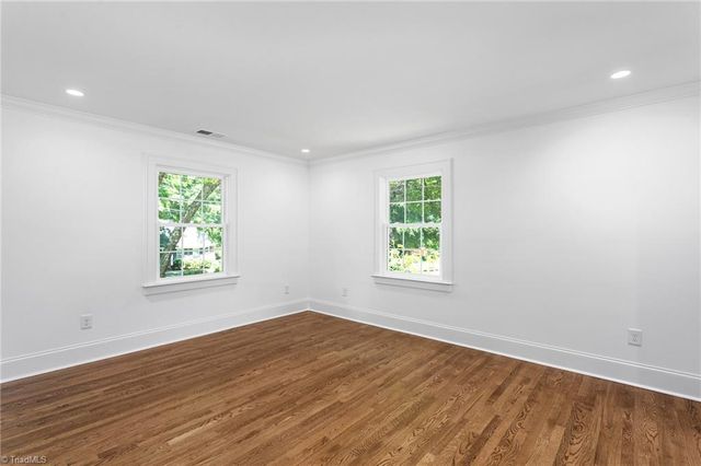 1109 Buckingham Road, Greensboro, NC 27408