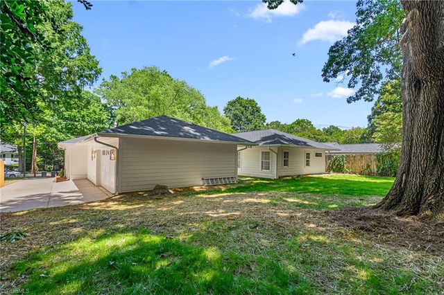 1109 Buckingham Road, Greensboro, NC 27408
