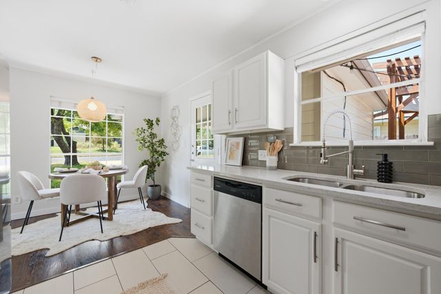 8417 Maine DR, Austin, TX 78758