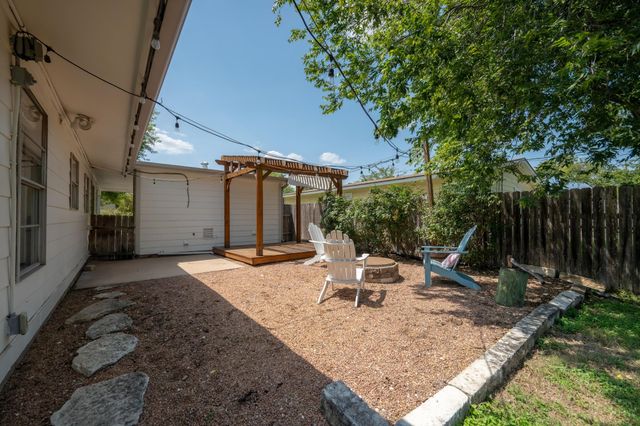 8417 Maine DR, Austin, TX 78758