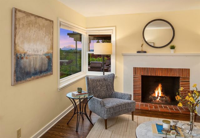 6218 37th Avenue NE, Seattle, WA 98115