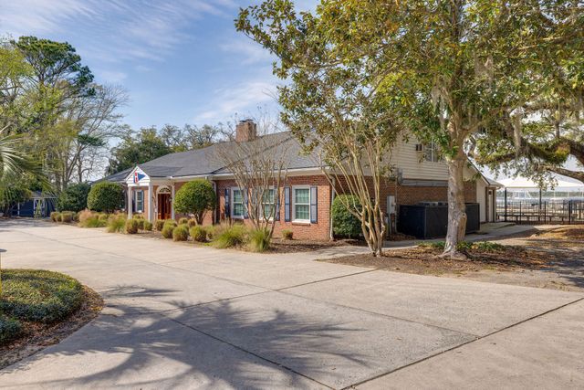 499 Lackland Court, Mount Pleasant, SC 29464