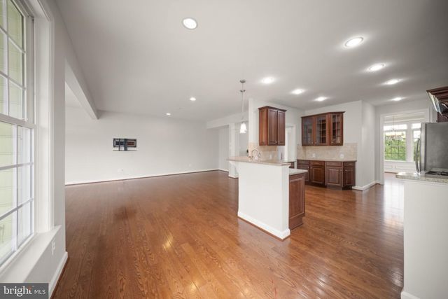 42532 ROWDERBURY SQ, Chantilly, VA 20152