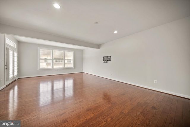 42532 ROWDERBURY SQ, Chantilly, VA 20152