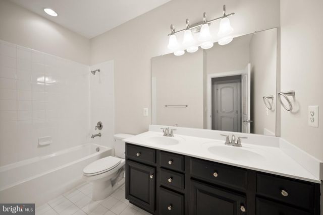 42532 ROWDERBURY SQ, Chantilly, VA 20152