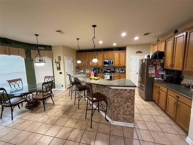 613 Windsor Castle DR, Pflugerville, TX 78660