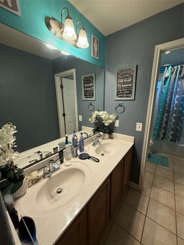613 Windsor Castle DR, Pflugerville, TX 78660
