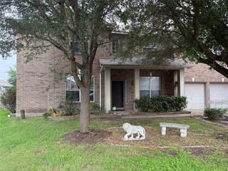 613 Windsor Castle DR, Pflugerville, TX 78660