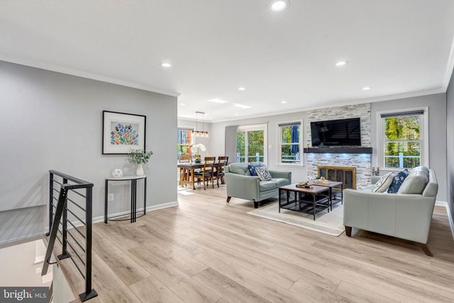 4310 BRAEBURN DR, Fairfax, VA 22032