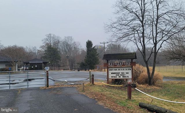 4310 BRAEBURN DR, Fairfax, VA 22032