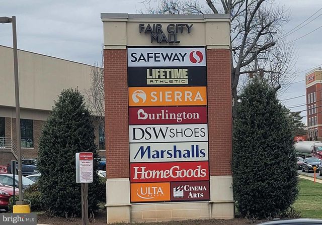 4310 BRAEBURN DR, Fairfax, VA 22032