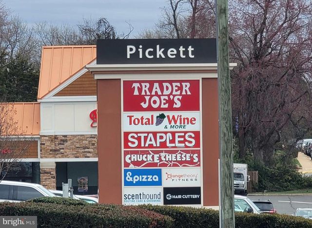 4310 BRAEBURN DR, Fairfax, VA 22032