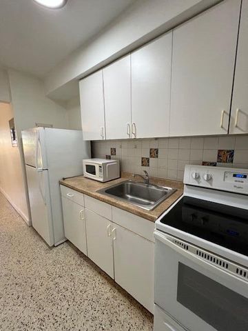 311 Inlet Way 10, Palm Beach Shores, FL 33404