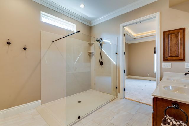 214 E Timber Creek St, Haysville, KS 67060