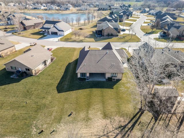 214 E Timber Creek St, Haysville, KS 67060