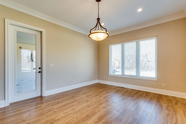 214 E Timber Creek St, Haysville, KS 67060