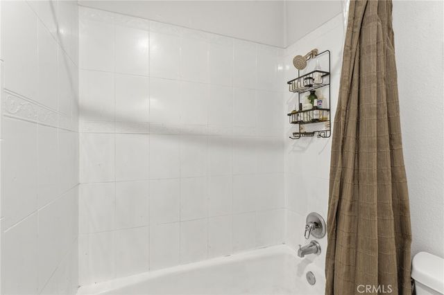 18620 Hatteras Street 157, Tarzana, CA 91356